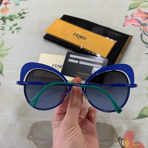 NWT FENDI BLUE - TURQUOISE SUNGLASSES πππ - Picture 4 of 11